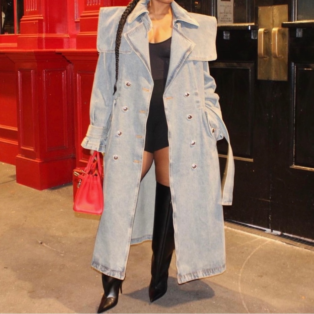 NWT Denim Trench Coat - Stylish, elegant.. dress it up or down - Size M